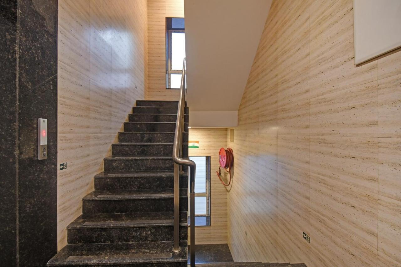 Super Townhouse Hotel All In One Near City Centre Salt Lake Salt Lake City Exterior photo