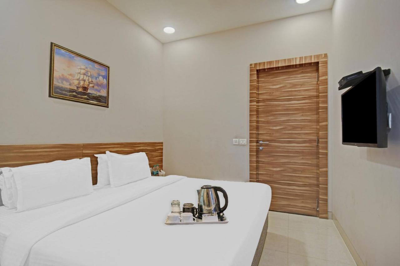 Super Townhouse Hotel All In One Near City Centre Salt Lake Salt Lake City Exterior photo