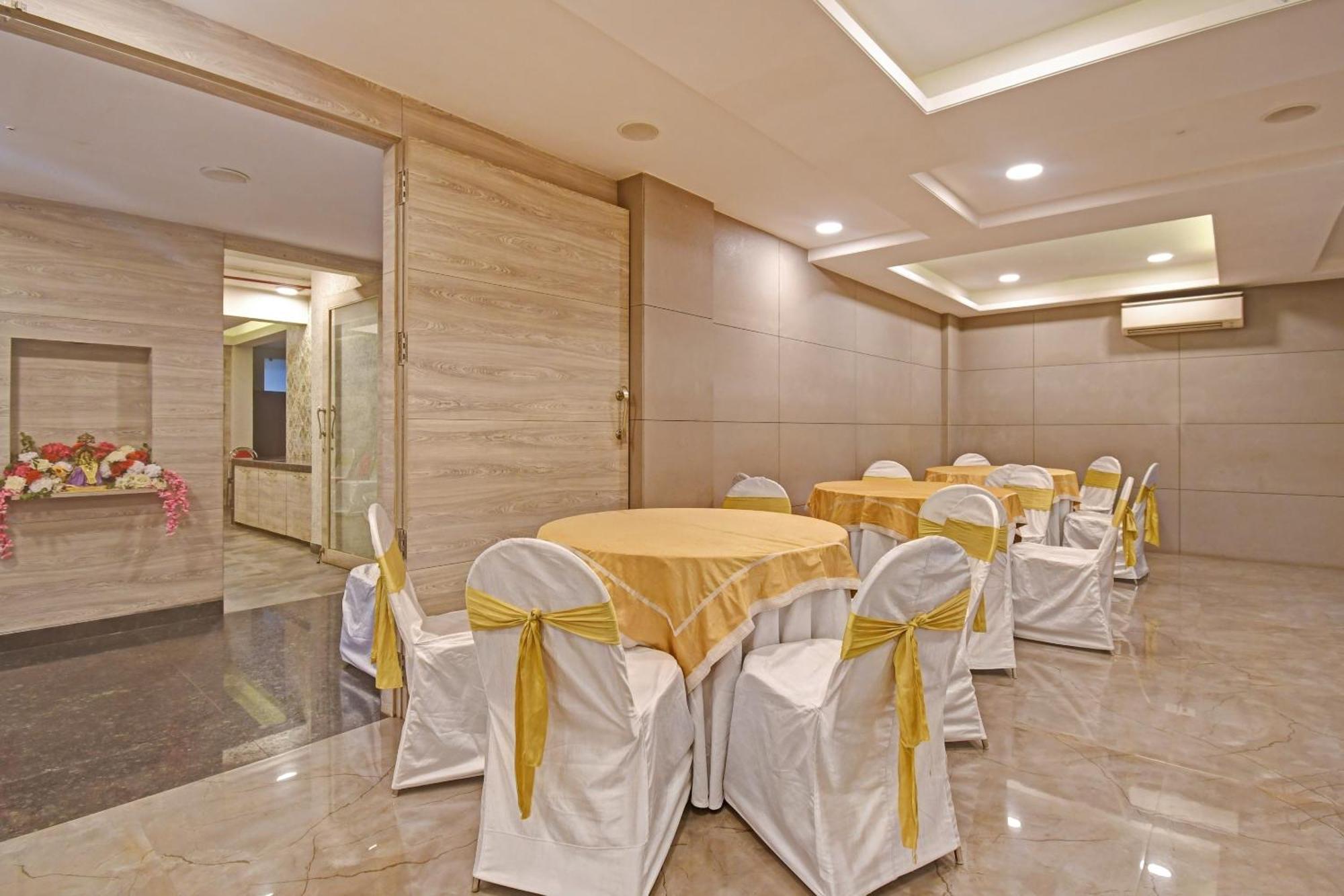 Super Townhouse Hotel All In One Near City Centre Salt Lake Salt Lake City Exterior photo
