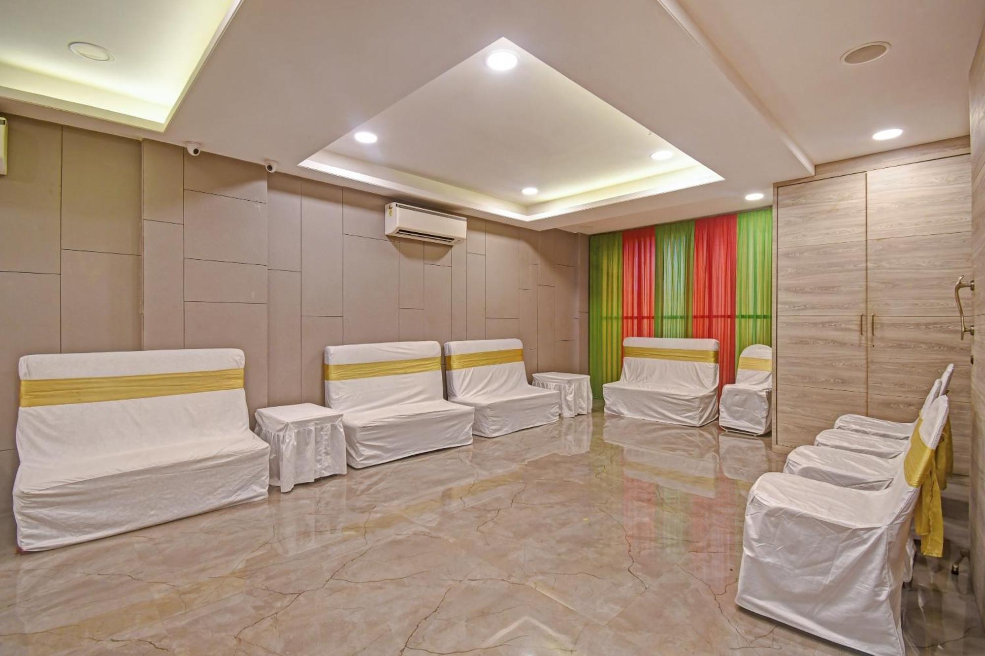 Super Townhouse Hotel All In One Near City Centre Salt Lake Salt Lake City Exterior photo